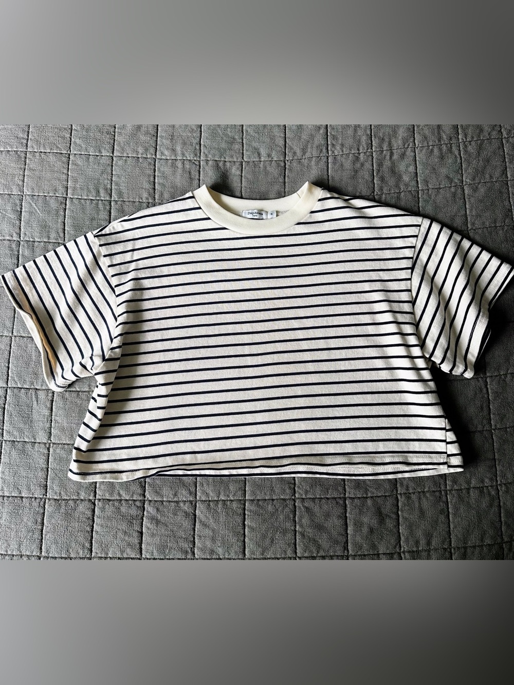 Daphnea Paris Striped Boxy Heavyweight Cotton Cropped Shirt Cream Navy Small